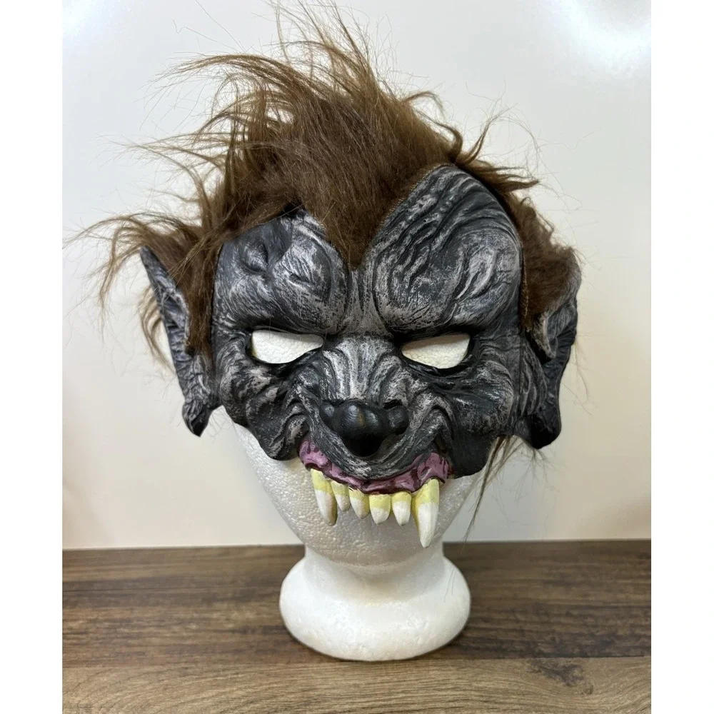 Universal Studios Monsterville Werewolf Wolf Man Face Mask Halloween